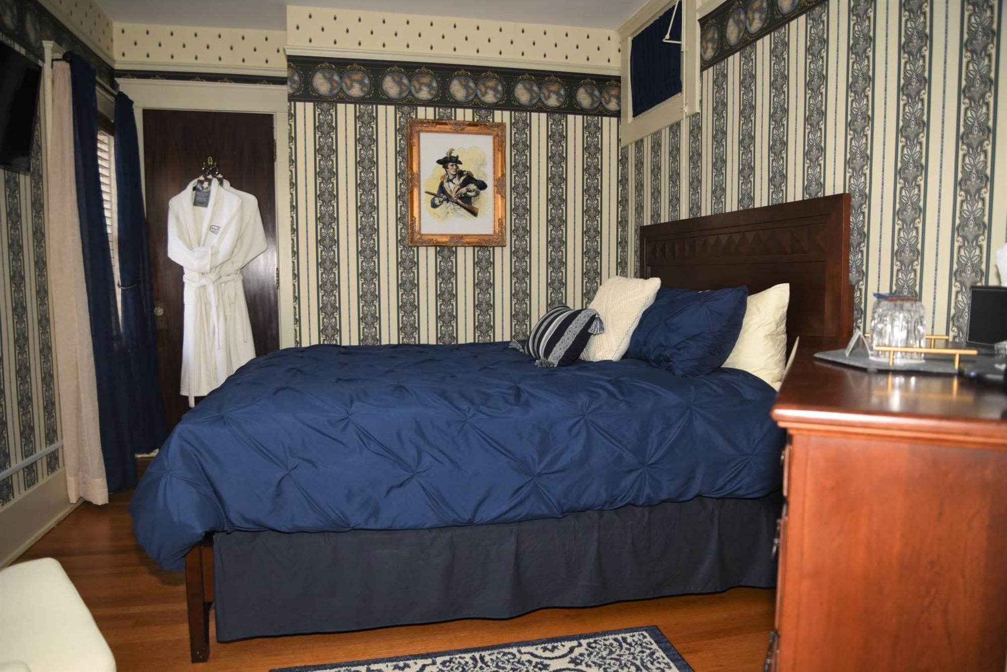 Grand Colonial Bed And Breakfast Herkimer Экстерьер фото