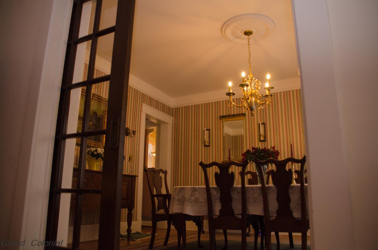 Grand Colonial Bed And Breakfast Herkimer Экстерьер фото